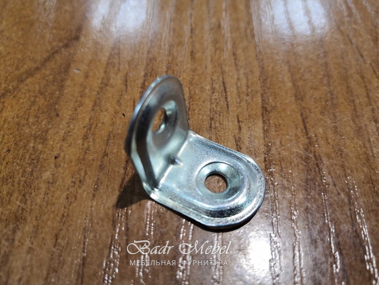 Уголок метеллический с 2 отверстиями