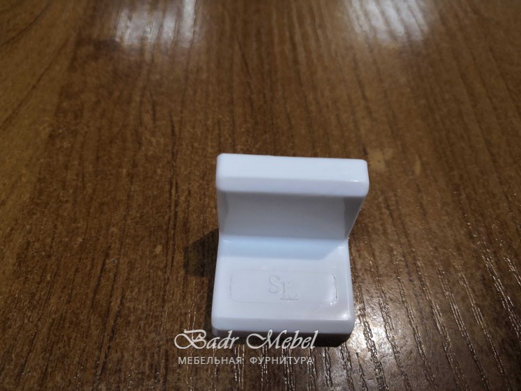 Уголок SL с металл.основанием.белый